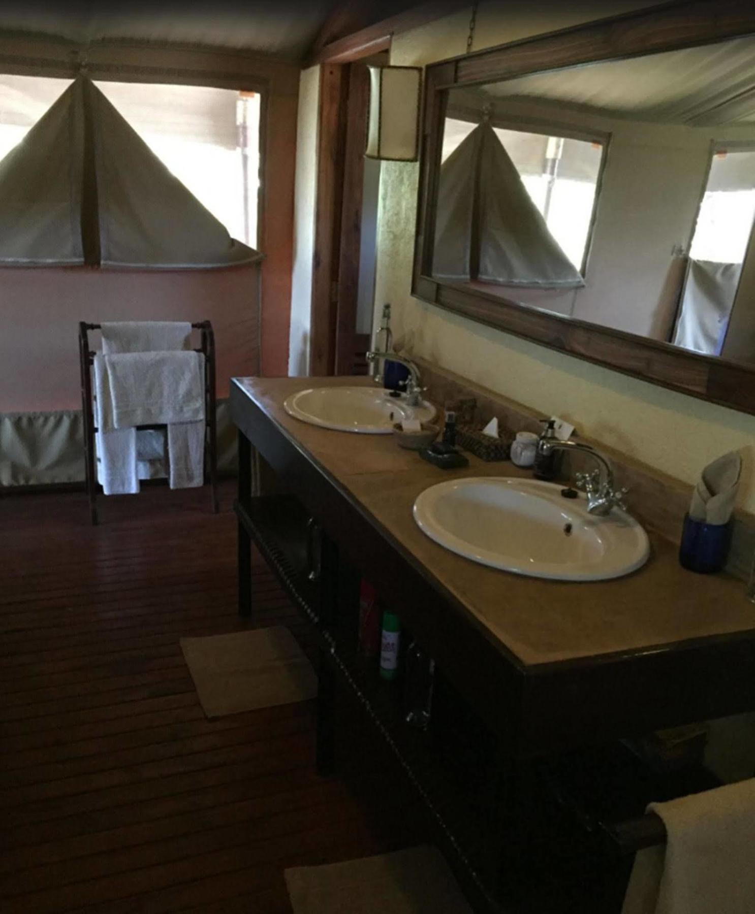 Sanctuary Kusini Hotel Sinoni Luaran gambar